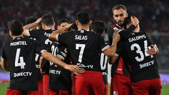 River aplastó a Instituto y se llevó una goleada contundente del Kempes