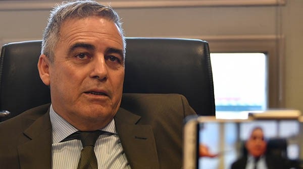 Touriñan cruzó al Gobierno por YPF.