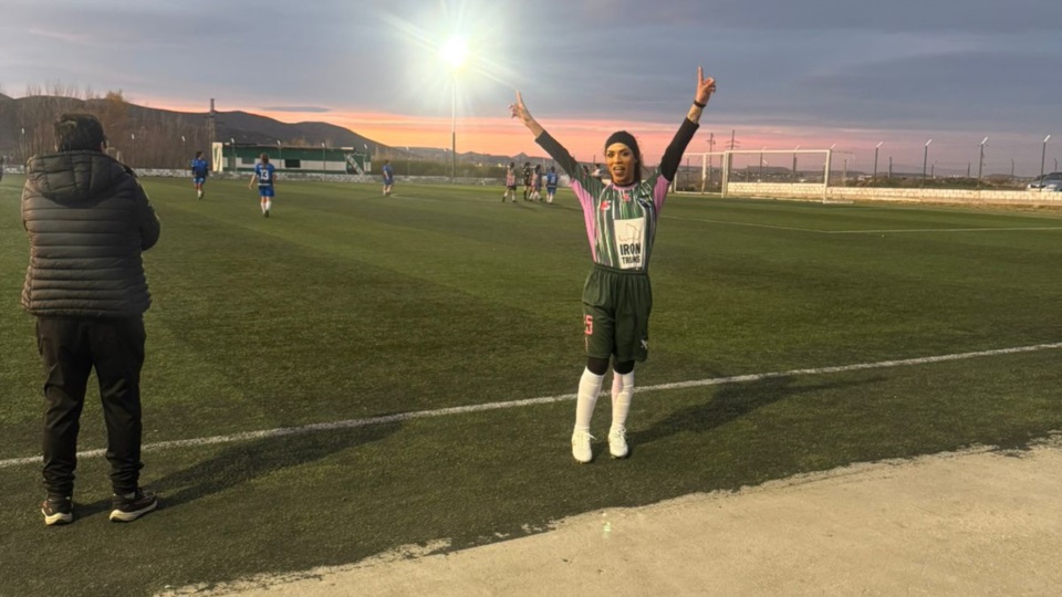 Su primer gol fue ante Oeste Juniors.