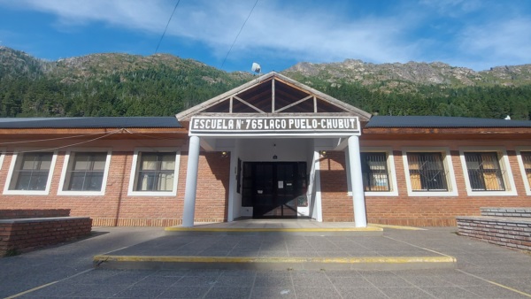 Escuela 765 - Lago Puelo.