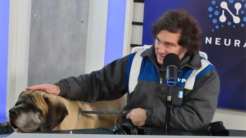 El Presidente en Neura, el steam de Fantino. Presentó a Conan II.