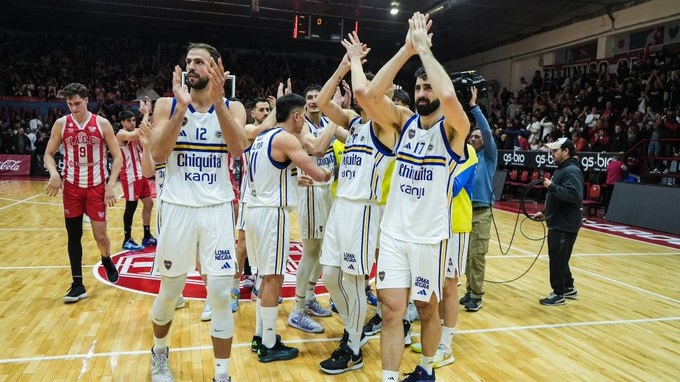 El Xeneize venció a Instituto en el Ángel Sandrín en el tercer juego y pasó adelante. El 4to juego se jugará el miércoles, también en Córdoba.
