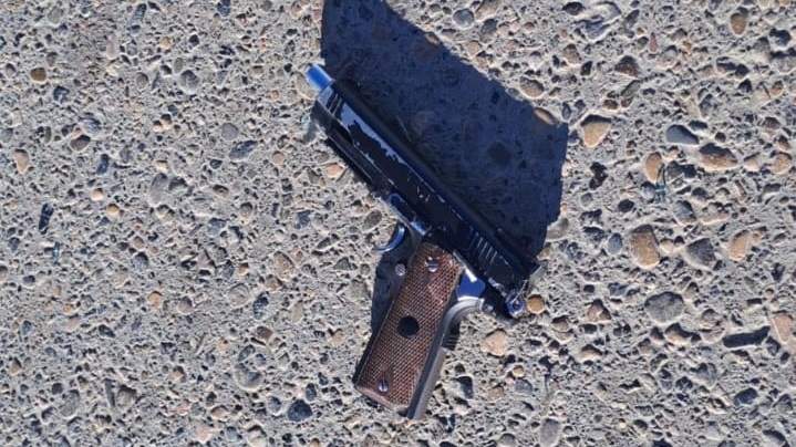 El arma de aire comprimido que utilizó el detenido.