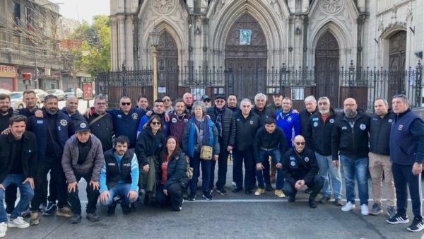 De la masiva convocatoria,  participaron referentes de los sindicatos del transporte.