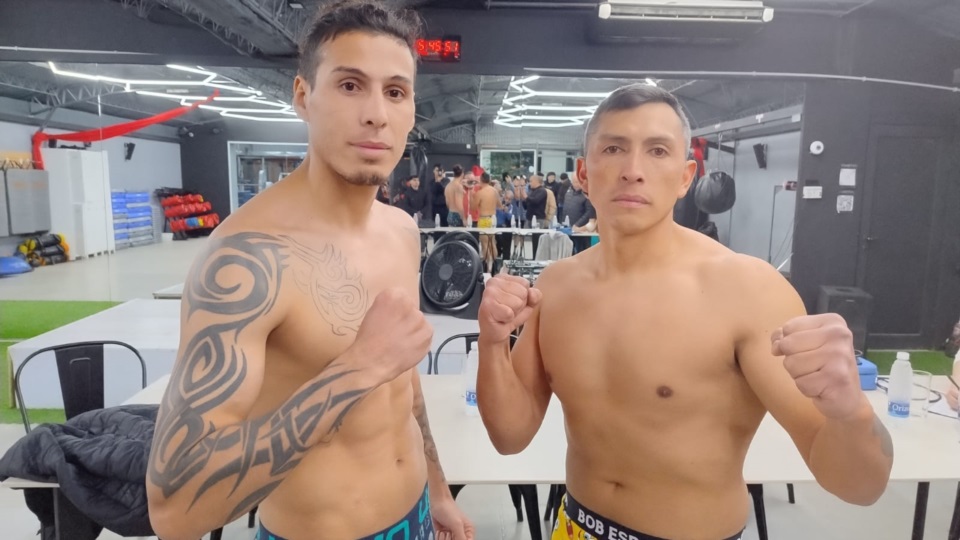 Lemos (más alto) enfrentará al trasandino Silva Lemus.
