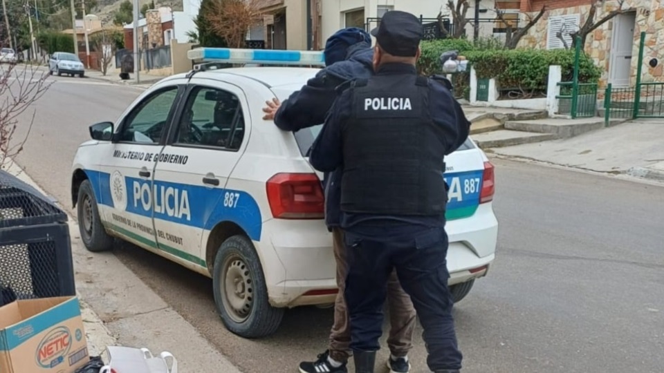 El sujeto fue atrapado en cercanías del jardín maternal.