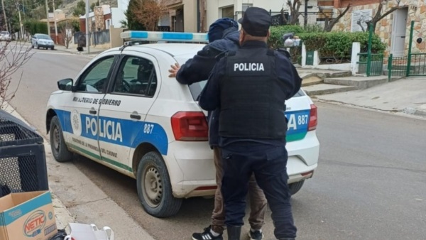 El sujeto fue atrapado en cercanías del jardín maternal.