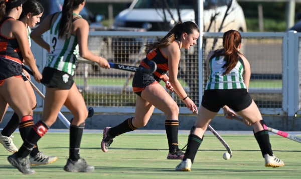 Hubo clásico de Rawson el sábado en Sub 16. (Foto: Daniel Feldman/Jornada Medios).