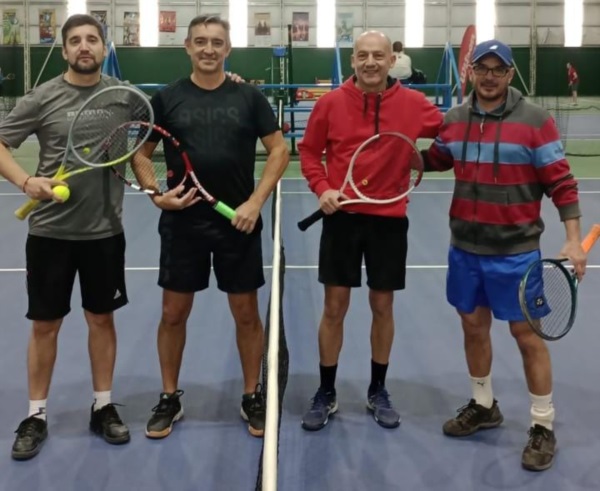 Los Finalistas de 5º Varones Pablo Valenzuela/Javier Diez y Marcelo Ortega/ Sebastián Gutiérrez.