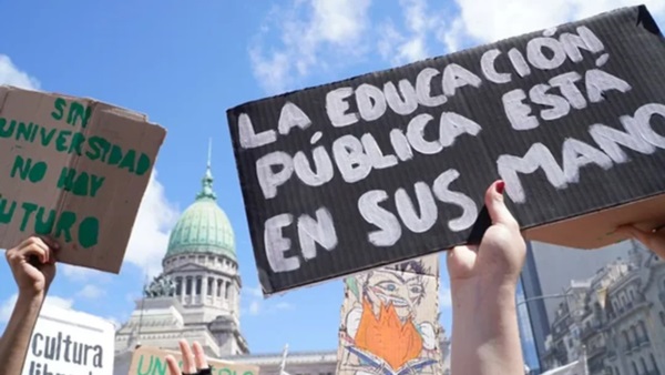 La suba será para docentes y no docentes de las Universidades nacionales entre septiembre y noviembre.