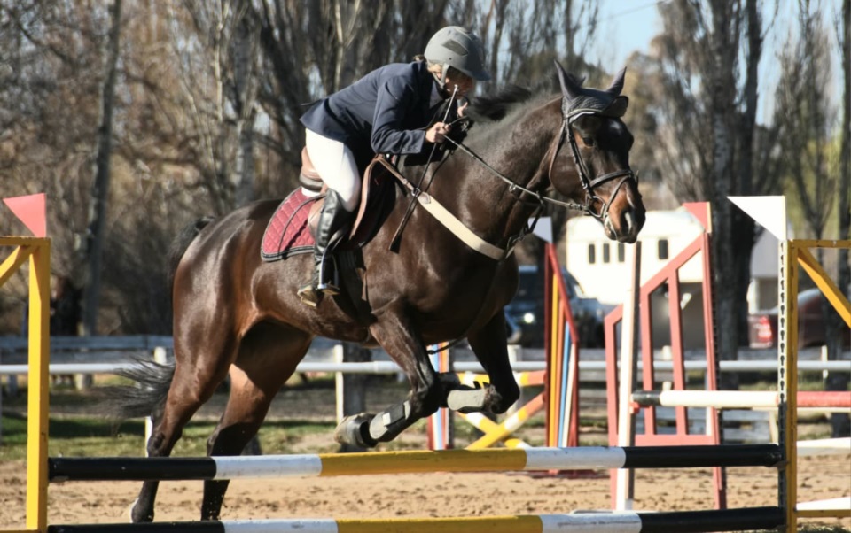 Romina Farinello con Abril Inbalou (Norman Evans/Jornada Medios).