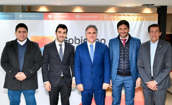 El club de los cinco: Vidal, Torres, Llaryora, Pullaro y Sadir.