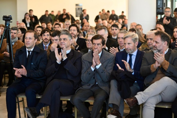 Macri, Firgerio y Sadir en Comodoro, en las preliminares del "Grito Federal".
