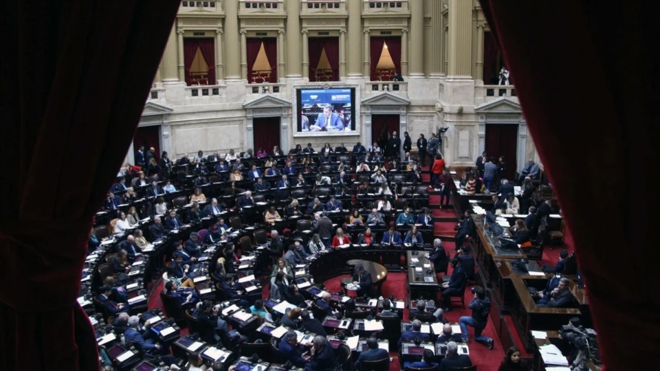 Se "abre el telón" en el Palacio legislativo y podría convertirse en otra severa derrota para el oficialismo.