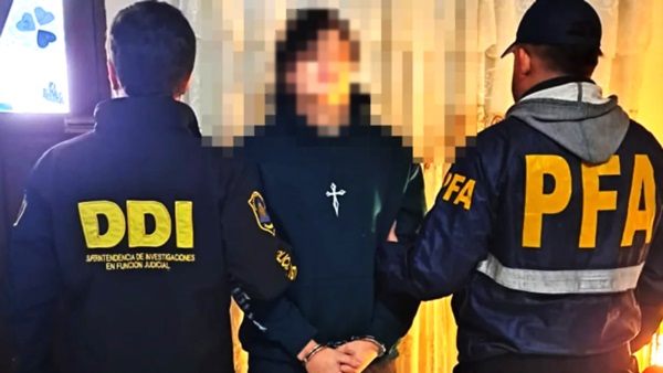 El detenido está considerado como el fundador del sitio web “Al Ángulo TV”.
