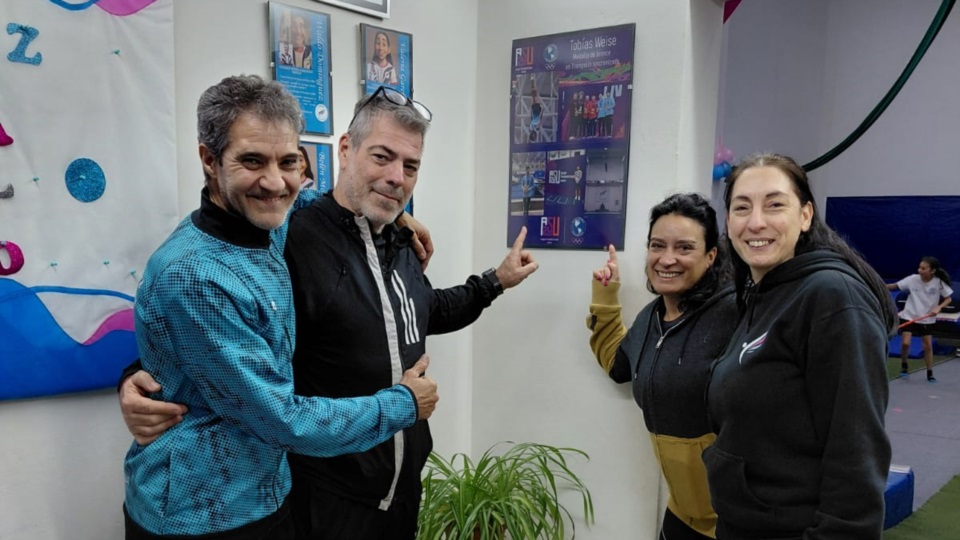 Los profes de Cody Gym y los papás de Tobías.