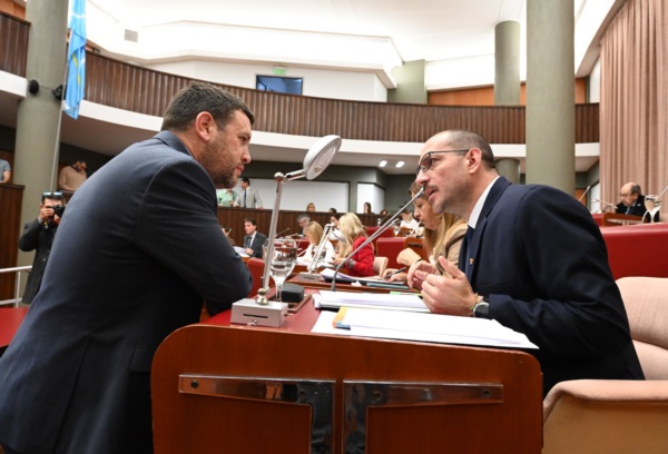 Pais y Hollman habían acordado. Abril no.
