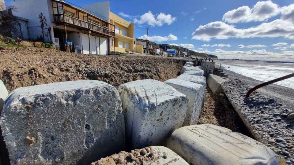 Tareas de infraestructura costera en Playa Magagna. 