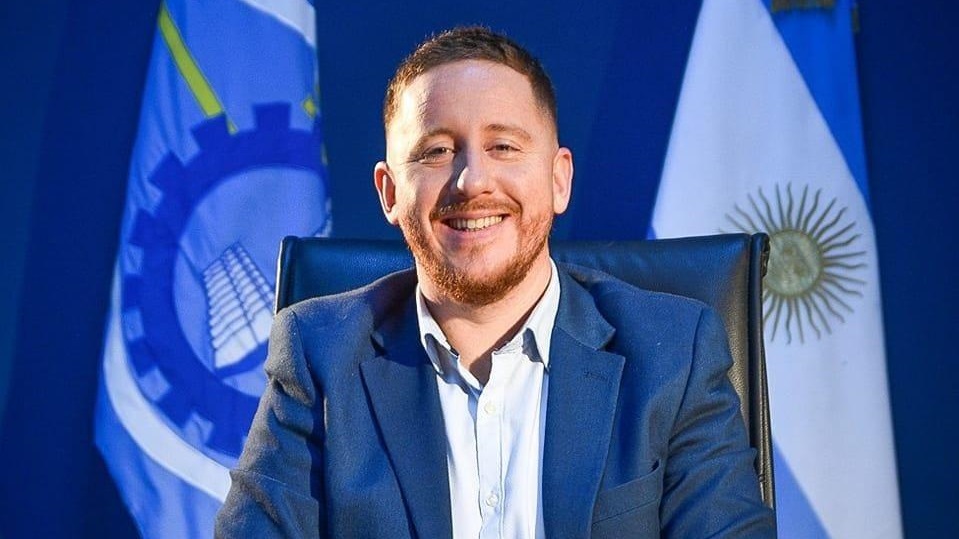 Dante Bowen, intendente de Dolavon.
