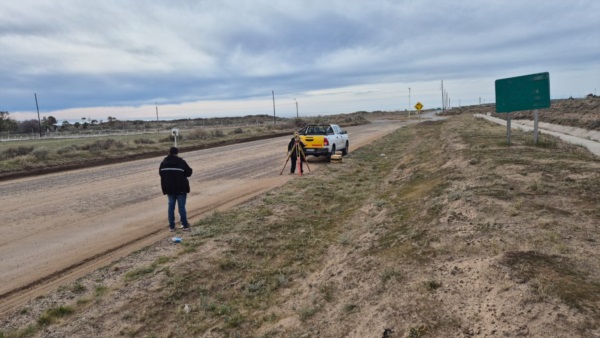 Trabajos de topografía y relevamiento a pleno.