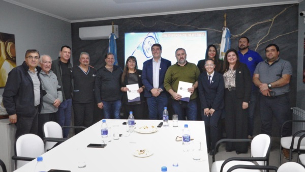 La firma del convenio se realizó en las instalaciones del SICONARA.