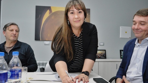 Anahí Bustos, presidenta de la Asociación de Bomberos Voluntarios de Rawson.