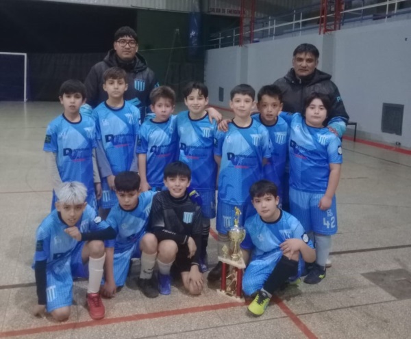 Argentinos del Sur subcampeón.