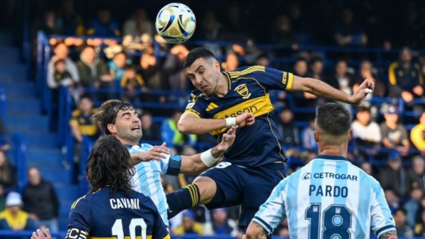 Boca logró un empate agónico contra Racing en una Bombonera muy tensa.