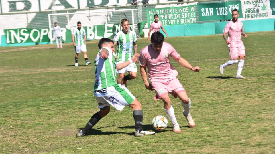 Germinal viene de perder con Estudiantes. (Fotos: Prensa Estudiantes de San Luis).