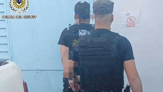 El sujeto fue detenido y trasladado a la comisaría Quinta.