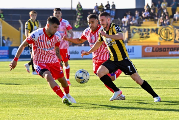 Diego Crego llegará a su partido nro 100 con la camiseta de Madryn. Foto: Daniel Feldman/Jornada Medios.