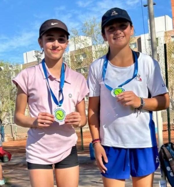 Agustina Viglione y la rionegrina Rosario Jurado, finalistas del dobles femenino Sub 14.