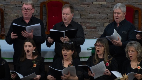 Coreutas interpretando “Gloria” en re mayor, de Antonio Vivaldi.