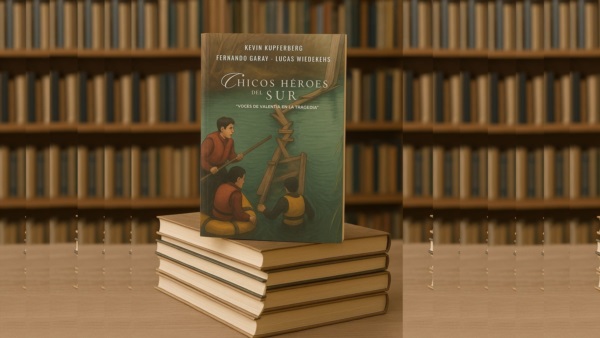  El libro ´Chicos Héroes del Sur´, editado este 19 de septiembre de 2025, a 23 años de la tragedia del Puente en el Dique Ameghino.