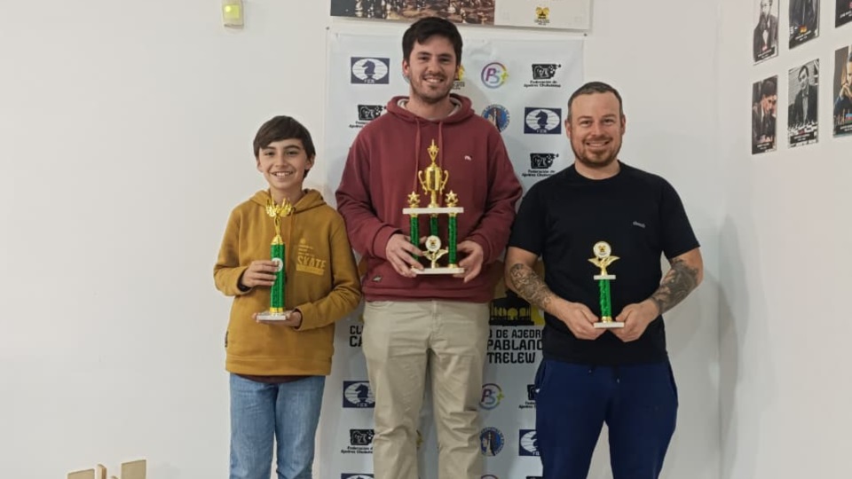 El podio: 1° Crespo, 2° Uzcudun, 3° Pirola.