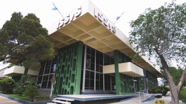 Los farmacéuticos reclaman a las autoridades de Seros.