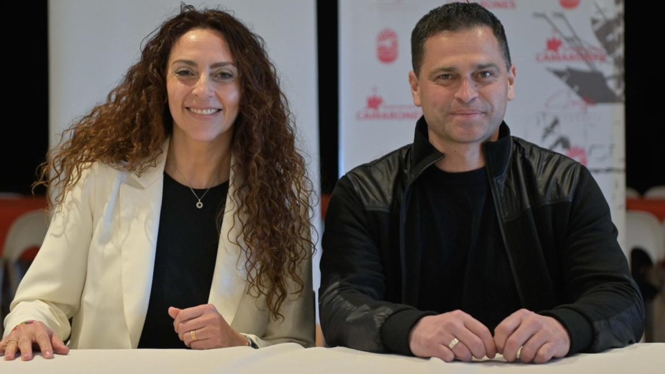 La intendenta de Camarones, Claudia Loyola, y Ramiro Ibarra (IAS).