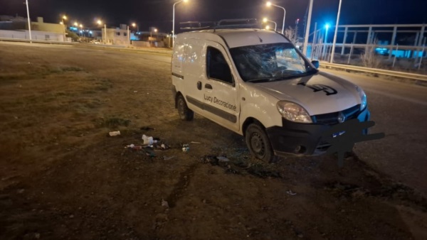 El vehìculo utilitario que manejaba Leandro Rìos en el momento del siniestro vial.