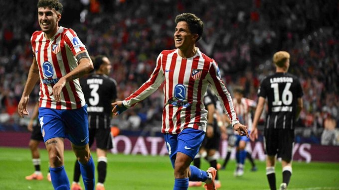 Giuliano Simeone marcó un tanto de cabeza con asistencia del Araña.