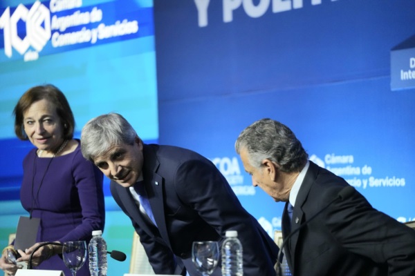 Genuflexión. Caputo, en una posición habitual. 