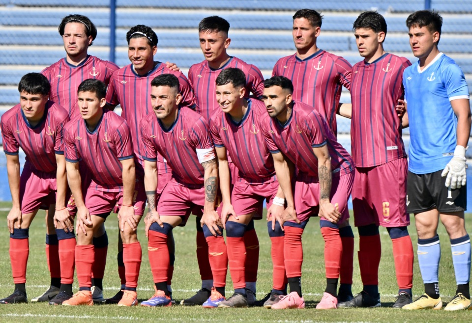 Los once de Brown para enfrentar a Juventud Unida. Foto: Daniel Feldman/Jornada Medios