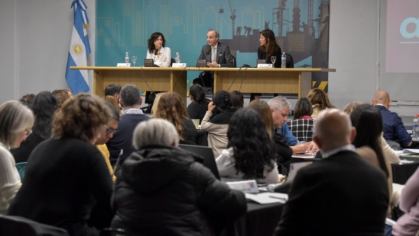 El secretario de Educación del Ministerio de Capital Humano, Carlos Torrendell, encabezó la apertura de la jornada.