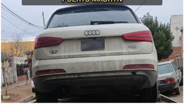 El vehículo Audi Q3 fue secuestrado en plena vía pública.
