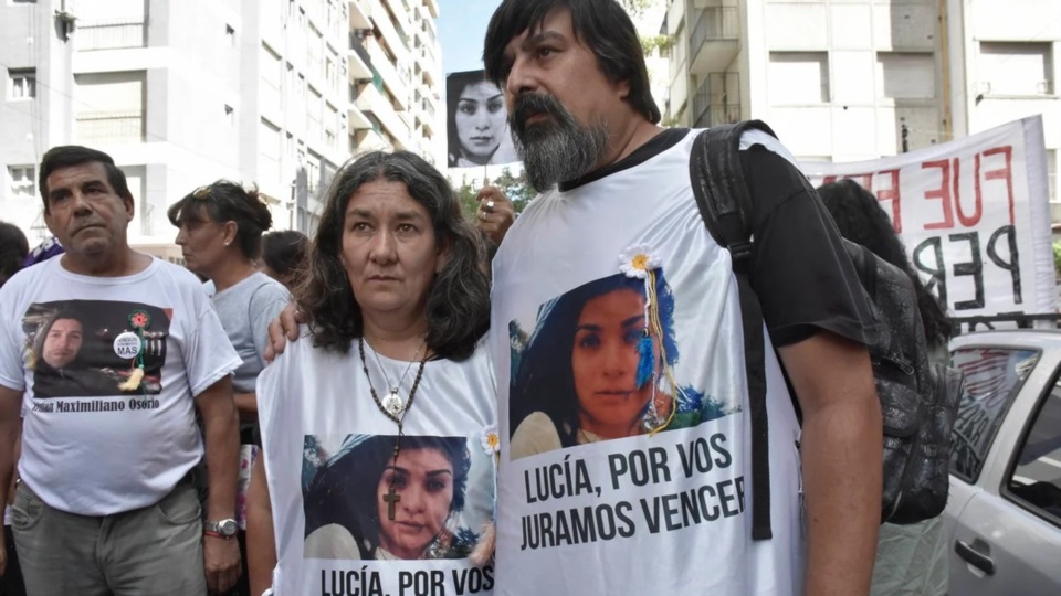 Los padres de Lucía en una manifestación de reclamo por Justicia.