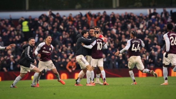 Buen día para todos los aficionados del Aston Villa, Emiliano Buendía les dio la ventaja ante el Tottenham.