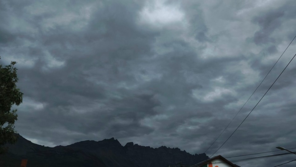 Y la lluvia se hizo presente en El Hoyo. (Foto: La Radio de la Cordillera).