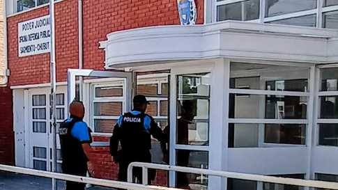 El imputado ingresando a la audiencia donde quedará detenido preventivamente.