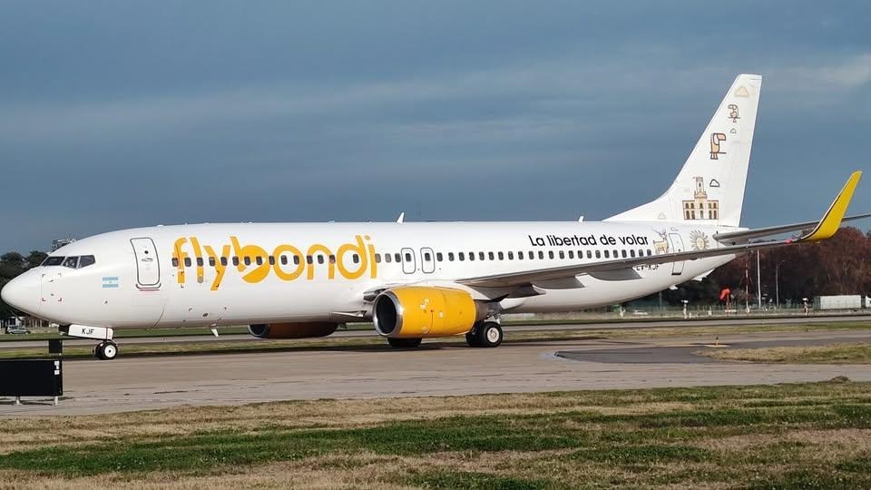 La línea aérea Flybondi y su enésima cancelación.