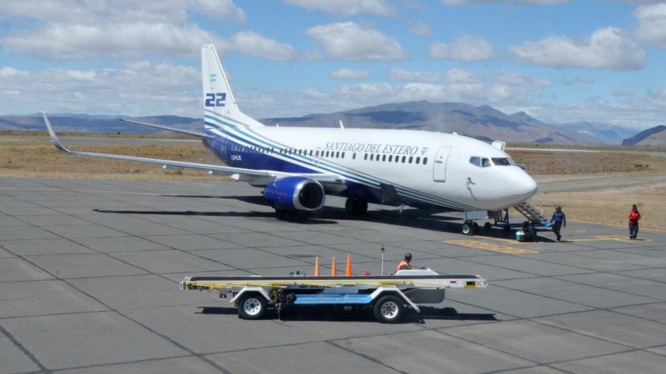 El avión partió el mediodía de este jueves de Esquel.