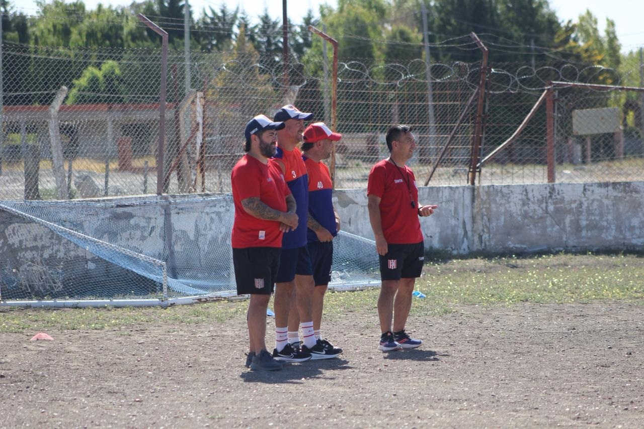 Andrés Price, junto a Daniel Rodrigo y Gustavo Pacheco. Foto: Racing Club. 